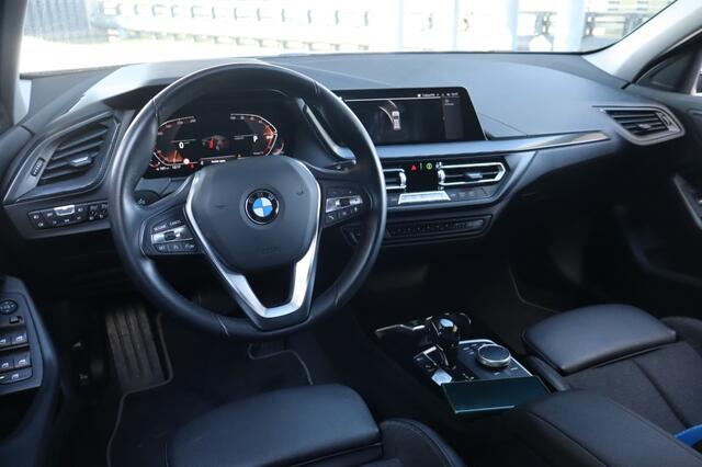 BMW 1-SERIE 118i High Exec. Ed. | Geen import | Sportstoelen