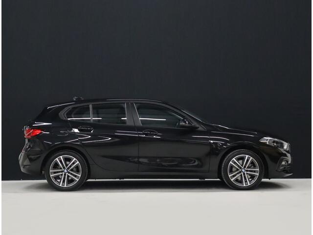 BMW 1-SERIE 116i Business Edition [DIGITAL DASH, CRUISE CONTROL, APPLE CARPLAY, PDC V+A, STUUR EN STOELVERWARMING, CLIMATE CONTROL, NAVIGATIE, NIEUWSTAAT]