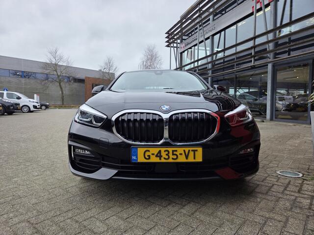 BMW 1-SERIE 118i Executive Edition A/T | Navi | Trekhaak | Cruise
