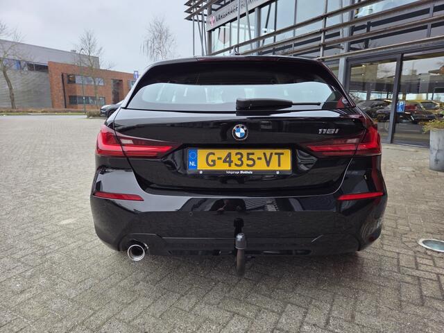 BMW 1-SERIE 118i Executive Edition A/T | Navi | Trekhaak | Cruise