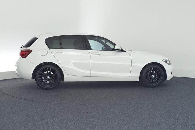 BMW 1-SERIE 116i 110pk Edition Sport Line Shadow Executive Led Navigatie