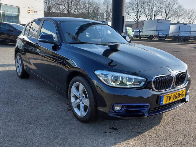 BMW 1-SERIE 118i 136pk Automaat Executive Sport-Line | Origineel NL | Navi | Clima | Cruise | Bluetooth Carkit+Streaming | Led Koplampen | Licht+Regensensor | Pdc | Mistlampen | Privacy Glass | 16''lm