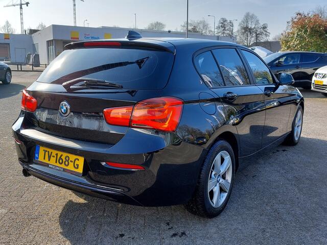 BMW 1-SERIE 118i 136pk Automaat Executive Sport-Line | Origineel NL | Navi | Clima | Cruise | Bluetooth Carkit+Streaming | Led Koplampen | Licht+Regensensor | Pdc | Mistlampen | Privacy Glass | 16''lm