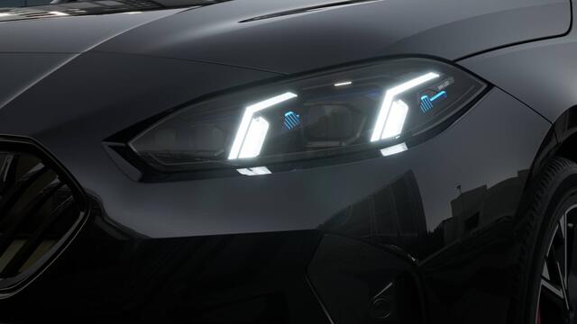 BMW 1-SERIE 120 M Sport Automaat / Sportstoelen / Adaptieve LED / Comfort Access / M Adaptief onderstel / Parking Assistant / Harman-Kardon
