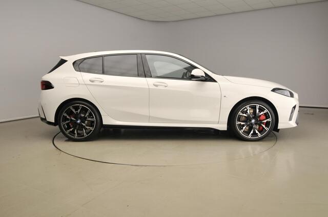 BMW 1-SERIE 5-deurs 120 | M-Sportpakket | LED | Navigatie | Elektr. zetels | Stoelverwarming | Keyles go | DAB | Harman-kardon sound | Alu 19 inch
