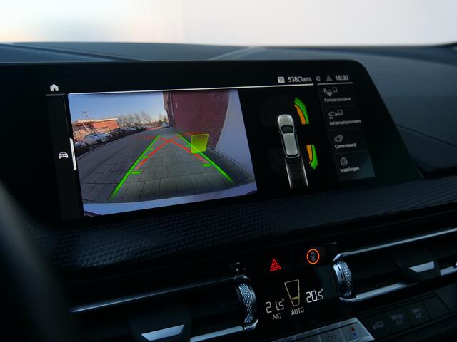BMW 1-SERIE 118i 136pk Business Edition Automaat Navigatie / Camera / Apple Carplay / Sportline