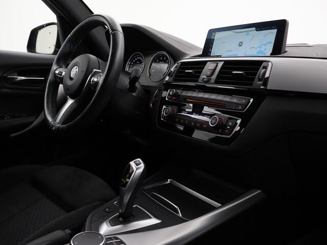 BMW 1-SERIE 118i AUT8 5-DEURS M-SPORT INTERIEUR + EXTERIEUR | NAVI PROFESSIONAL | CAMERA | STOELVERW.