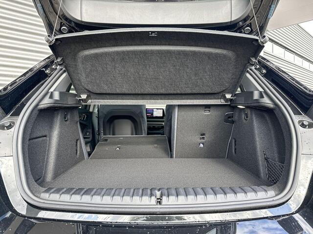 BMW 1-SERIE 120 M Sport Design Edition / Glazen panoramadak / Elektrisch verwarmde voorstoelen