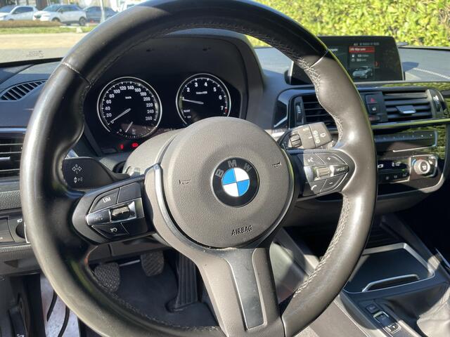BMW 1-SERIE 116i High Executive NAVI, M PAKKET, TREKHAAK, 18" LM