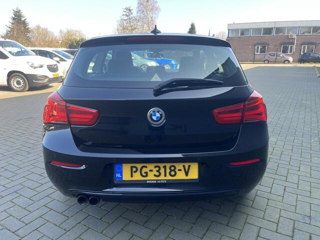 BMW 1-SERIE 120i 184PK Automaat 3Drs. Sport Executive / Airco-ecc. / Cruise-ctr. / Navigatie / Lm velgen / Trekhaak afn. / Apk feb-2026