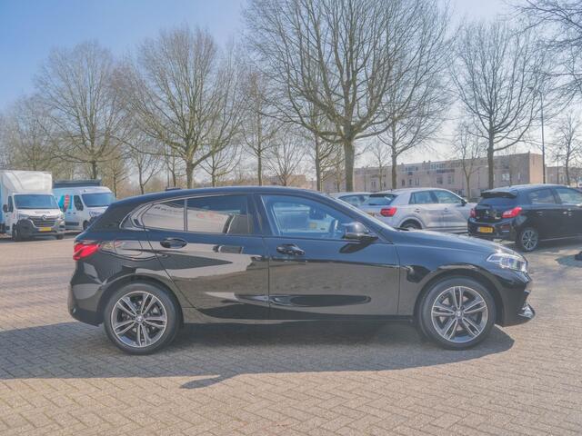 BMW 1-SERIE 118i Executive Ed. NL Auto Automaat