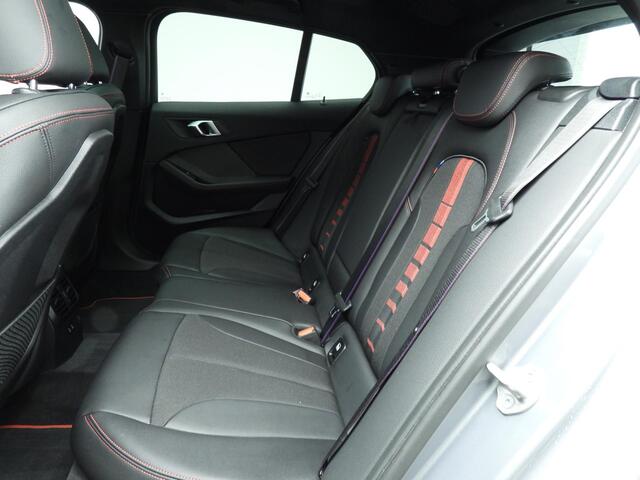BMW 1-SERIE 5-deurs 128ti | M-Sportpakket | LED | HUD | Schuifdak | elektr. zetels | Keyles go | DAB | Harman-kardon sound | Alu 18 inch