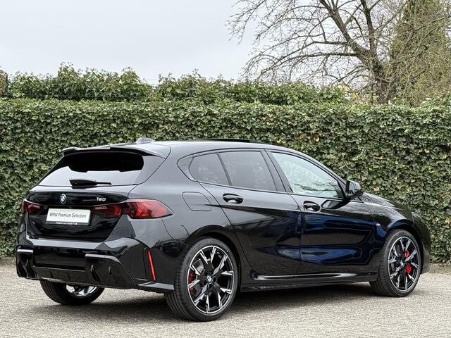 BMW 1-SERIE 120 M-Sport Pro | 19'' | Panorama | Getint Glas | Harman/Kardon