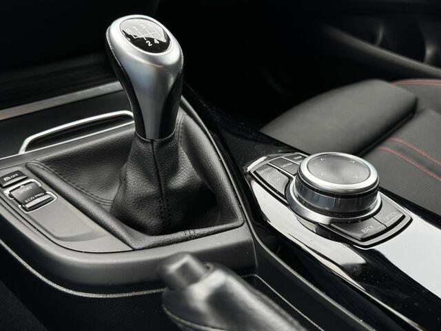 BMW 1-SERIE 118i Edition Sport Line Shadow Executive Navi pdc sportstoelen