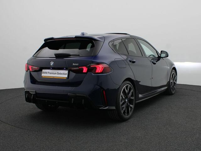 BMW 1-SERIE 120 M Sportpakket Pro | Premium Pack | Comfort Access | Panoramadak | Driving Assistant Plus | DAB | Harman Kardon | 19''