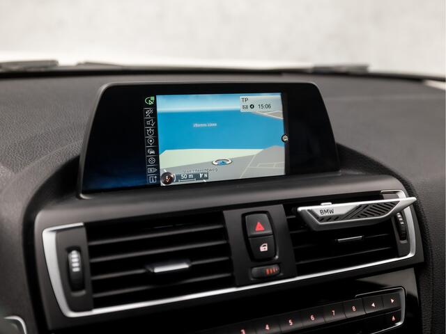 BMW 1-SERIE 118i High Executive Sportline (NAVIGATIE, CLIMATE, STOELVERWARMING, LED KOPLAMPEN, GETINT GLAS, SPORTSTOELEN, PARKEERSENSOREN, CRUISE, NIEUWE APK, NIEUWSTAAT)