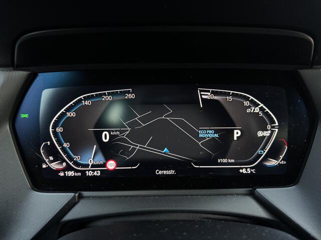 BMW 1-SERIE 118i Executive Edition Prijs Inclusief Onderhoud & 12 Maand BOVAG Garantie | Trekhaak Afneembaar | Climate Control |