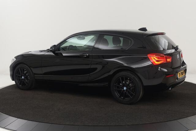 BMW 1-SERIE 116i | Origineel NL | Cruise control | Bluetooth | Airco | Parkeerhulp | Regen-/lichtsensor | Radio/CD