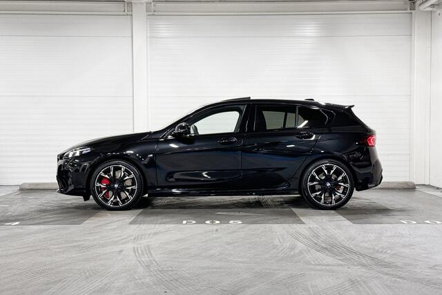 BMW 1-SERIE 120 | M-Sport Pro | Innovation Pack | Driving Assistant Plus | Harman/Kardon | Panoramadak | Comfort Access