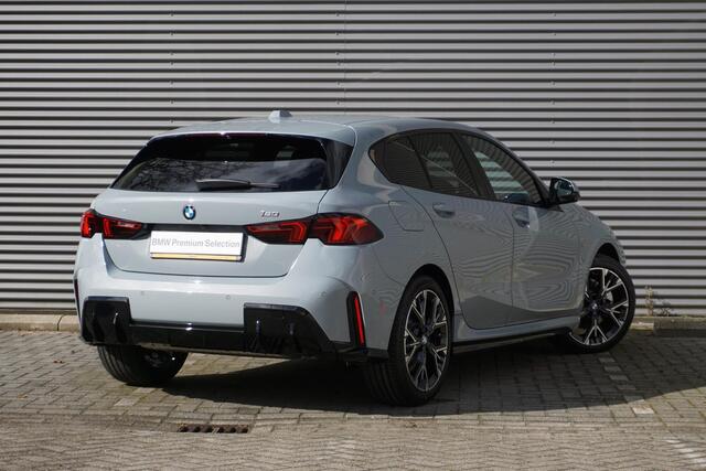 BMW 1-SERIE 5-deurs 120 M Sportpakket | Premium Pack | Harman-Kardon sound system | Parking Assistant