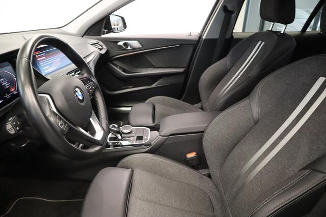 BMW 1-SERIE 118i Executive Edition 5-deurs Automaat (136pk) Live Cockpit Professional