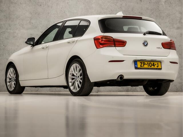 BMW 1-SERIE 118d High Executive 150Pk Automaat (NAVIGATIE, DIGITAL COCKPIT, STOELVERWARMING, LEDEREN SPORTSTOELEN, CRUISE, XENON, PARKEERSENSOREN, NIEUWSTAAT)