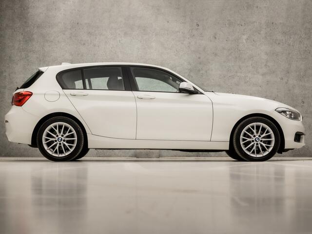 BMW 1-SERIE 118d High Executive 150Pk Automaat (NAVIGATIE, DIGITAL COCKPIT, STOELVERWARMING, LEDEREN SPORTSTOELEN, CRUISE, XENON, PARKEERSENSOREN, NIEUWSTAAT)