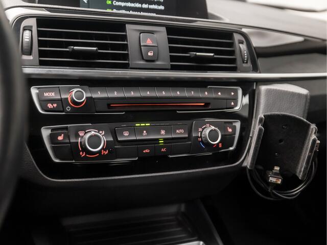 BMW 1-SERIE 118d High Executive 150Pk Automaat (NAVIGATIE, DIGITAL COCKPIT, STOELVERWARMING, LEDEREN SPORTSTOELEN, CRUISE, XENON, PARKEERSENSOREN, NIEUWSTAAT)