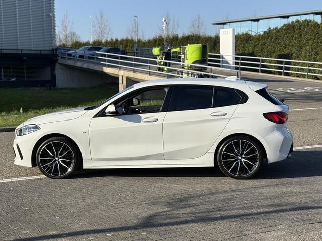 BMW 1-SERIE 118i High Executive M sport AUT Headup