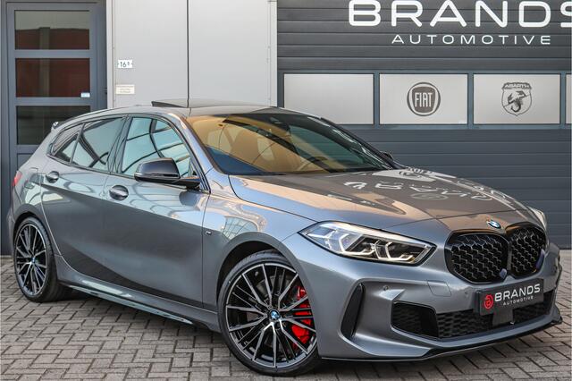 BMW 1-SERIE M135i xDrive 1e eig HUD Pano Camera 306PK Garantie