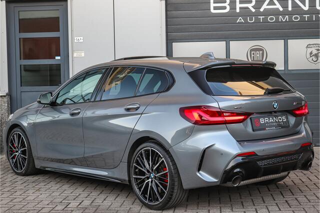 BMW 1-SERIE M135i xDrive 1e eig HUD Pano Camera 306PK Garantie