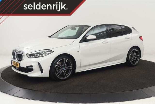 BMW 1-SERIE 118i M Sport | Carplay | Sportstoelen | Full LED | Live Cockpit | Navigatie | Climate control | PDC | Cruise control | Getint glas