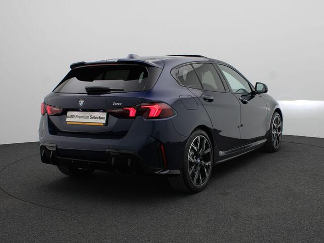 BMW 1-SERIE 120 M Sportpakket Pro | Premium Pack | Stuurwielrand Verwarmd | M Adaptief onderstel | Panoramadak | Driving Assistant | Harman Kardon | 19''