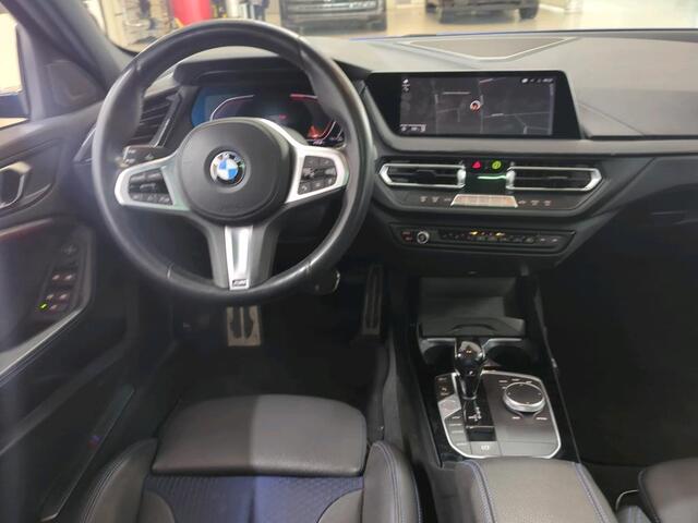 BMW 1-SERIE 118i Executive Edition PANODAK | NL-AUTO | NAVI