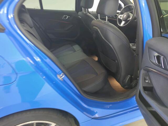 BMW 1-SERIE 118i Executive Edition PANODAK | NL-AUTO | NAVI