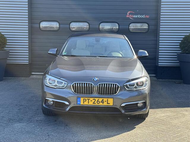 BMW 1-SERIE 118i Corporate Lease High Executive | Navigatie | Lederen Bekleding | Lichtmetalen Velgen | Parkeersensoren |