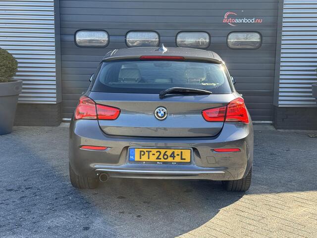 BMW 1-SERIE 118i Corporate Lease High Executive | Navigatie | Lederen Bekleding | Lichtmetalen Velgen | Parkeersensoren |