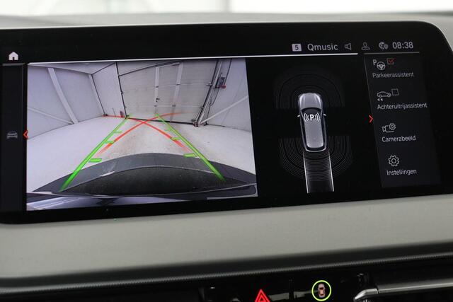 BMW 1-SERIE 118i Executive | Adaptive cruise | Carplay | Live Cockpit | Full LED | Camera | Navigatie | Park Assist | Climate control | Bluetooth