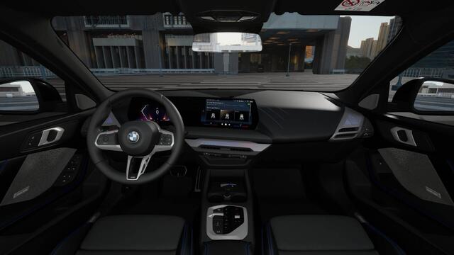 BMW 1-SERIE 120 M Sport Automaat / Sportstoelen / Adaptieve LED / M Adaptief onderstel / Comfort Access / Parking Assistant