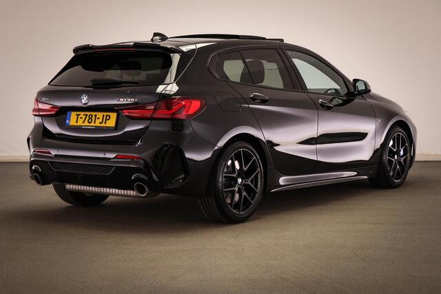 BMW 1-SERIE M135i xDrive Executive | PANORAMADAK | LIFE COCKPIT FROFESSIONAL- PACK | DAB | APPLE