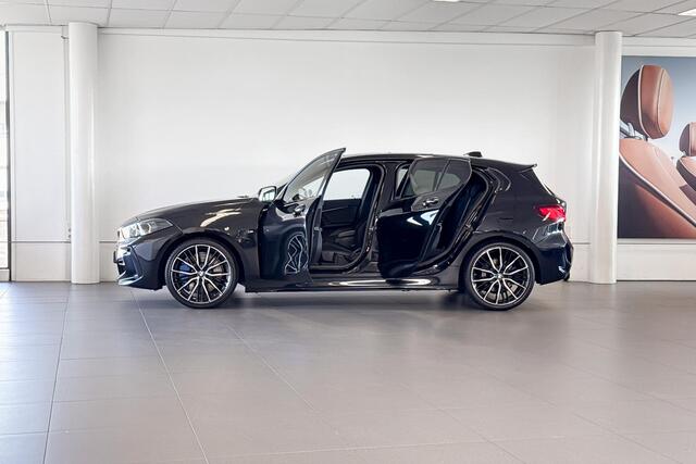 BMW 1-SERIE 118i High Executive | M Sport | Glazen Panoramadak | M Sportstoelen |