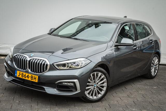 BMW 1-SERIE 118i High Executive Edition Panoramadak/ Leer/ Stoelverwarming/ Led/ Luxury-line/ Live cockpit pro
