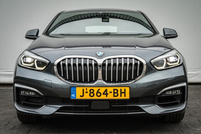 BMW 1-SERIE 118i High Executive Edition Panoramadak/ Leer/ Stoelverwarming/ Led/ Luxury-line/ Live cockpit pro