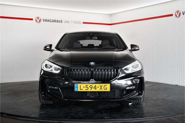 BMW 1-SERIE 118i M Sport Shadow line ambient light