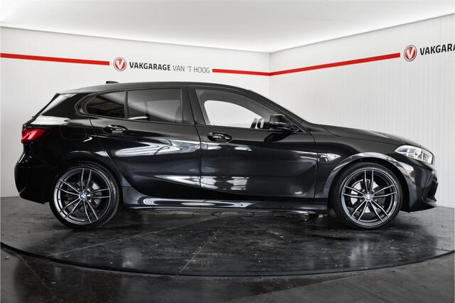 BMW 1-SERIE 118i M Sport Shadow line ambient light