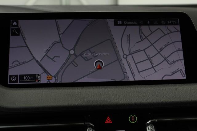 BMW 1-SERIE 118i Sport Line | Executive Edition | Half leder | Sportstoelen | Carplay | Full LED | Navigatie | PDC | DAB+ | Live Cockpit