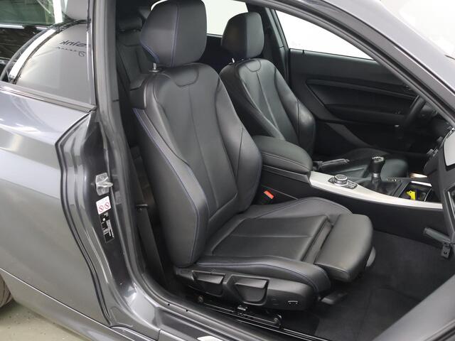 BMW 1-SERIE 116i Executive | M-Sport | Navigatie | Parkeersensoren | Climate Control | Keyless Go | Sportstoelen | Lederen Bekleding | Handgeschakeld | LED | NL Auto |