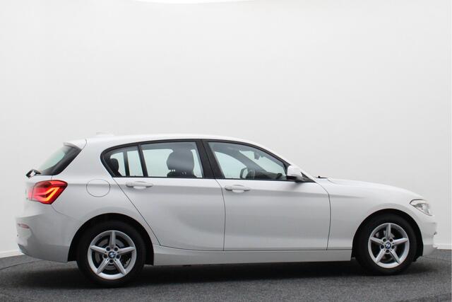 BMW 1-SERIE 118i Centennial Executive Automaat LED, Navigatie, Sportstoelen, Climate, Cruise, PDC