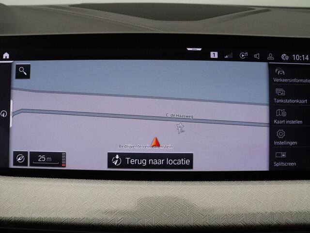 BMW 1-SERIE M135i 306pk xDrive High Executive Harman Kardon | Head-Up | Parkeersens. v+a | Stoel-/stuurverw. | Panoramadak