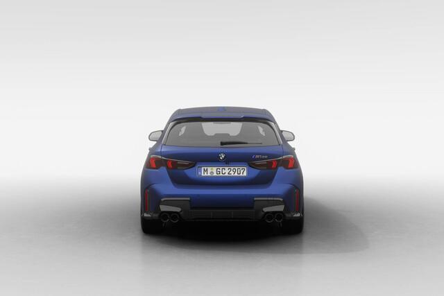 BMW 1-SERIE M135 xDrive BMW 1 Serie M135i xDrive | M Sport Pro | Premium Pack | Harman-Kardon sound system